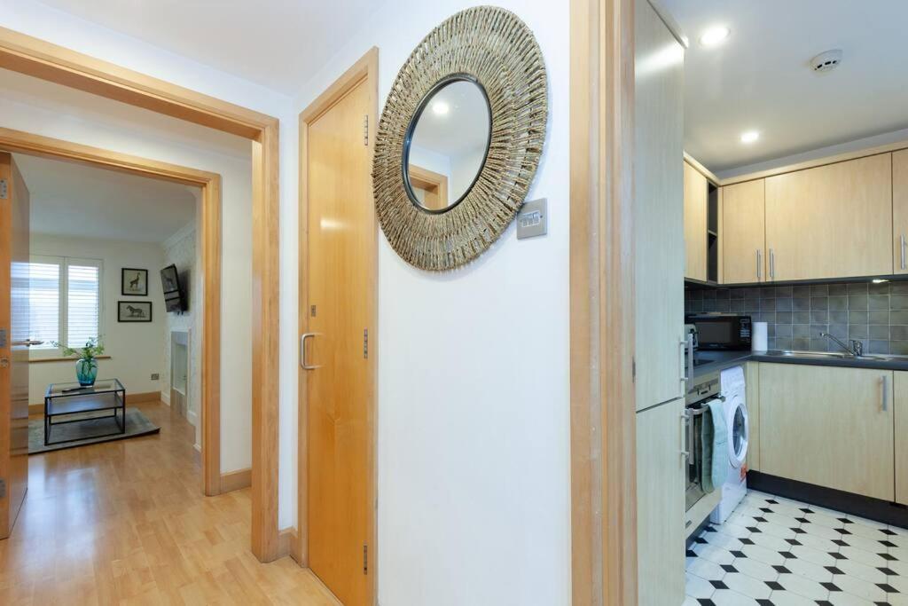 Apartment In The Heart Of The City Centre, Live Like A Local Oxford Exterior foto